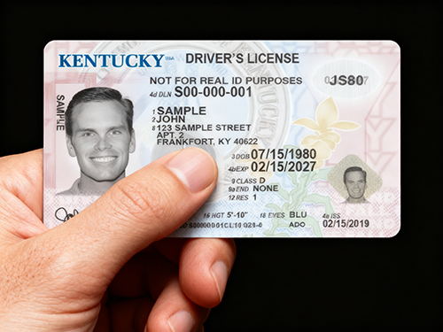 Cartões de policarbonato: duráveis, seguros e versáteis